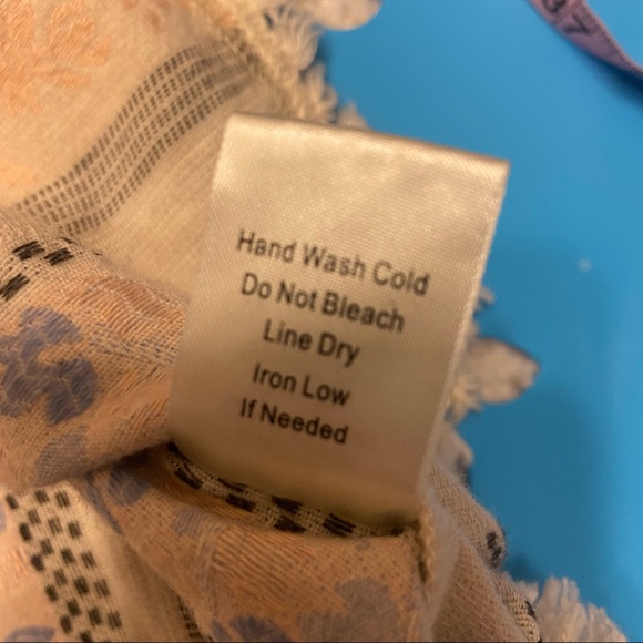 Altar’d state women’s sleeveless blouse - Picture 9 of 16